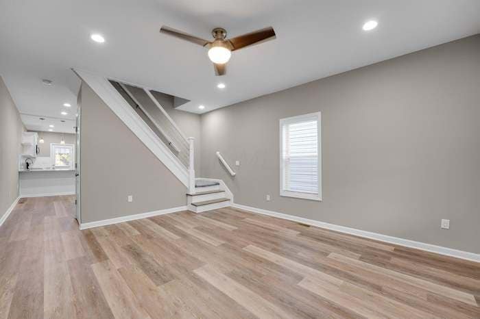 Building Photo - 695 Reinhard Ave