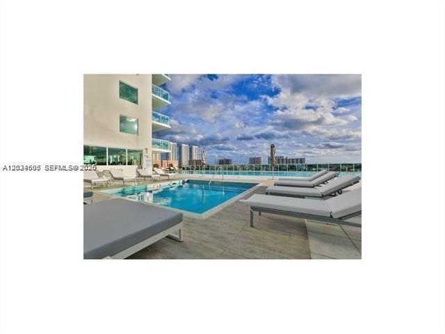 Building Photo - 400 Sunny Isles Blvd