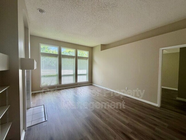 Building Photo - 1523 Quail Wood Ct