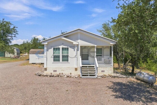 Building Photo - 745 Derrick Dr
