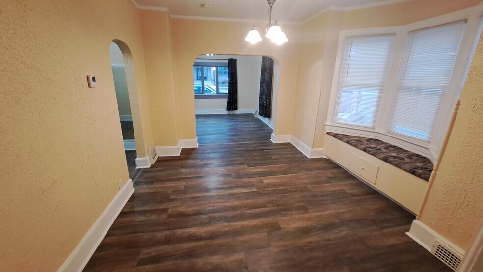 Dining Room - 707 State Street