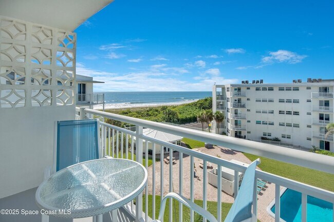 Building Photo - 4000 Ocean Beach Blvd