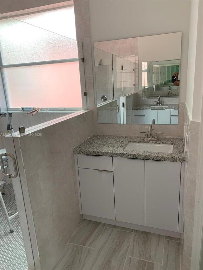 Building Photo - 14020 SW 152nd Terrace