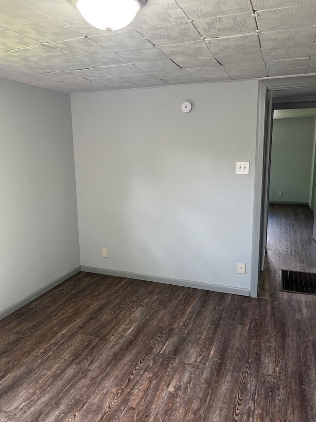 Building Photo - 319 Pennsylvania-