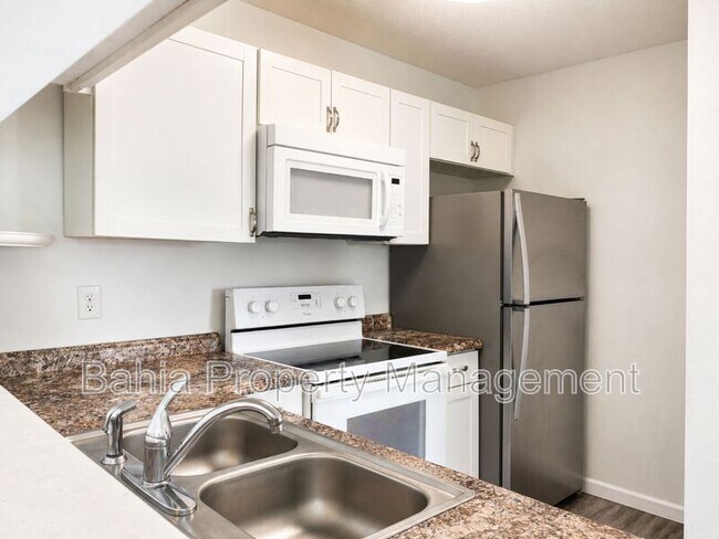 Building Photo - 5214 Via Hacienda Cir