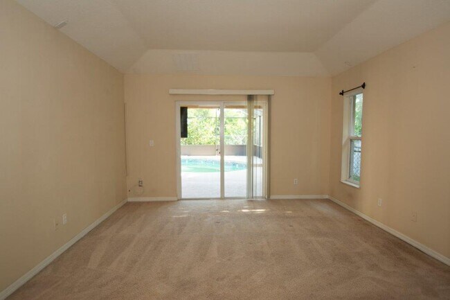 Building Photo - 1509 SW Crater Ave
