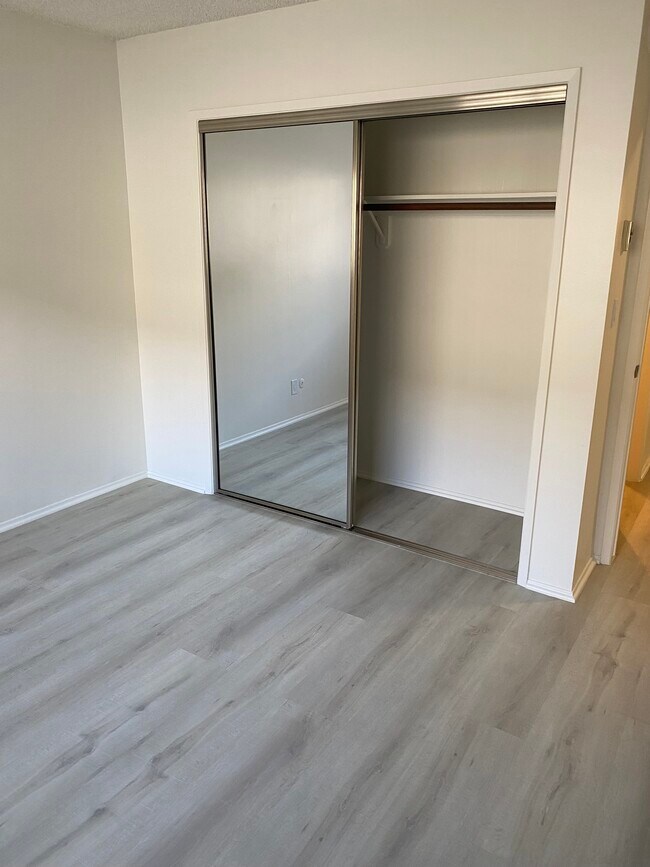 Second Bedroom - 5300 Fairview Blvd