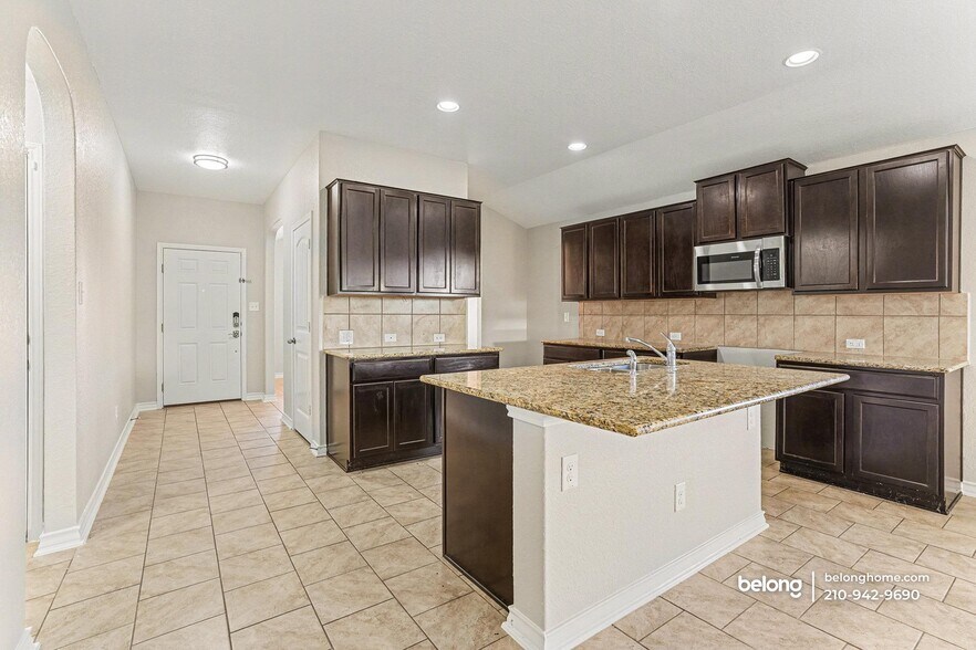 Building Photo - 1502 Mourning Dove