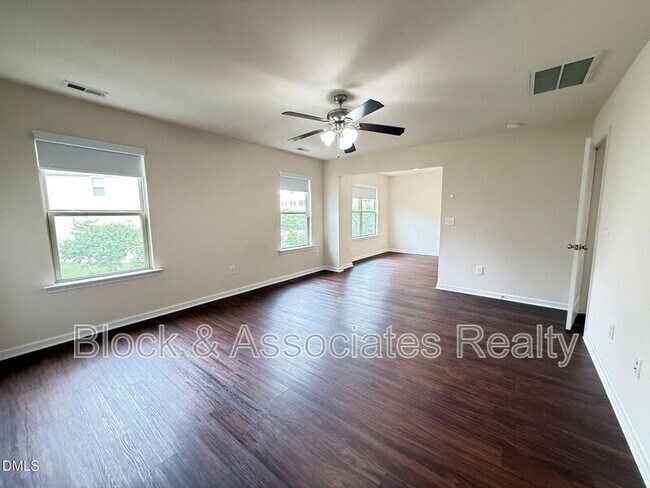 Building Photo - 1017 Magnolia Blossom Ln