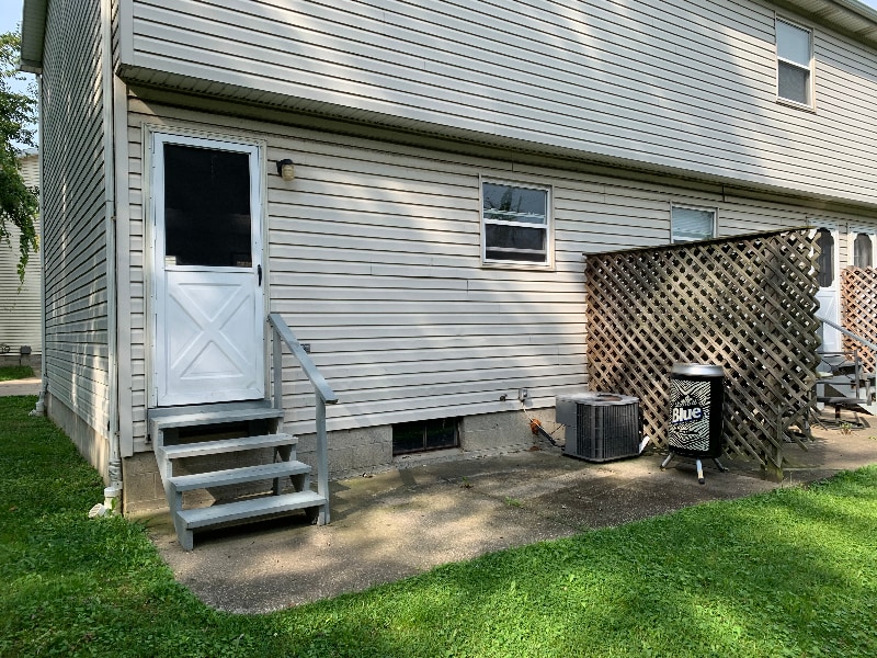 Building Photo - 2903 Hemlock Dr