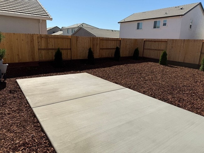 Building Photo - ***BRAND NEW***  SOLAR HOME WITH 3 BEDROOM...