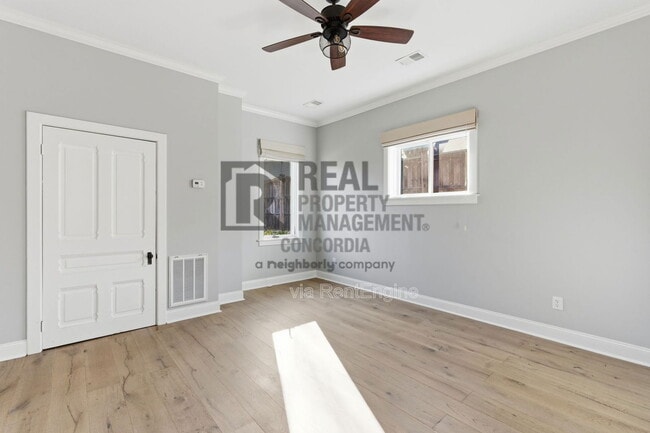 Building Photo - 1208 Woodland St