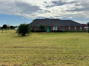Building Photo - 169 Northwest Copperfield Drive