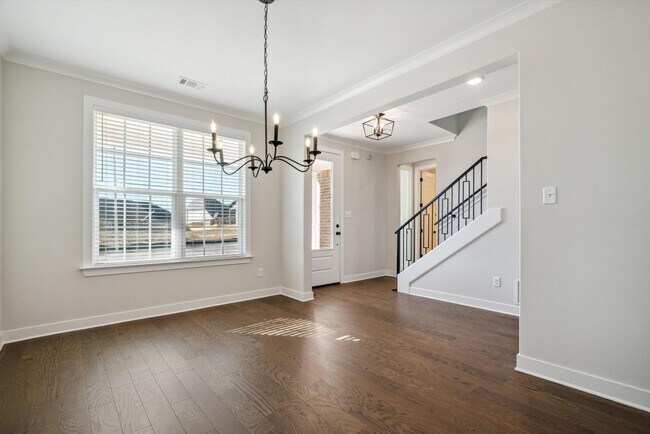 Building Photo - 512 Mount Ivy Dr