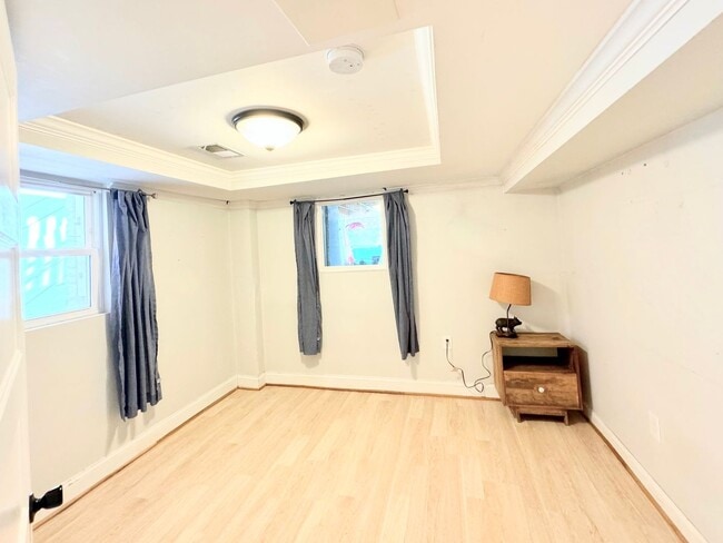 Building Photo - 3215 11th St NW