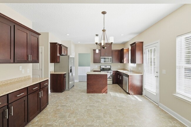 Building Photo - 3 Bedroom Griffin Park Home on Quiet Cul-de-Sac