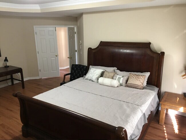 Building Photo - 6269 Greenock Dr