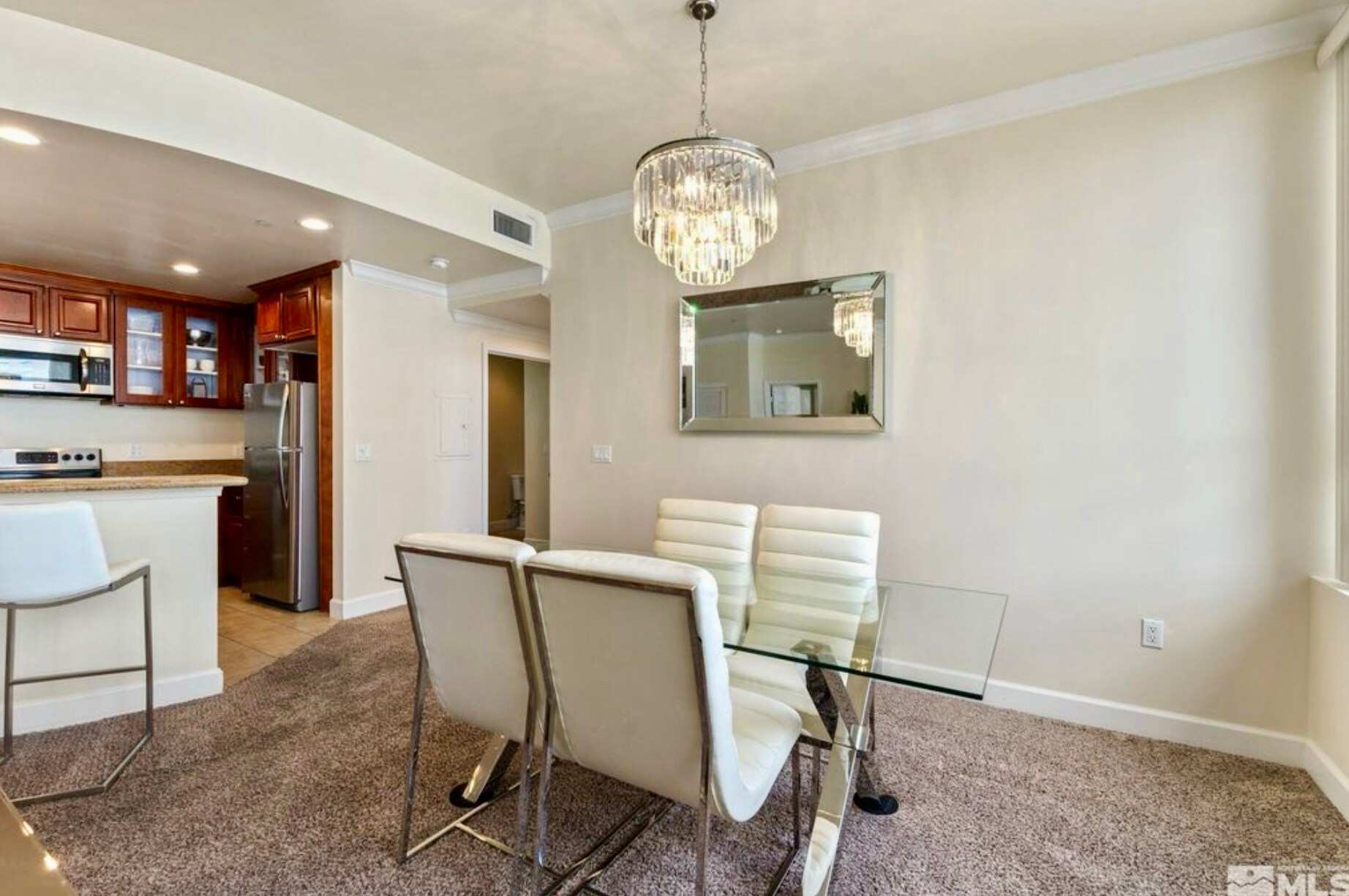 Building Photo - 450 N Arlington Ave