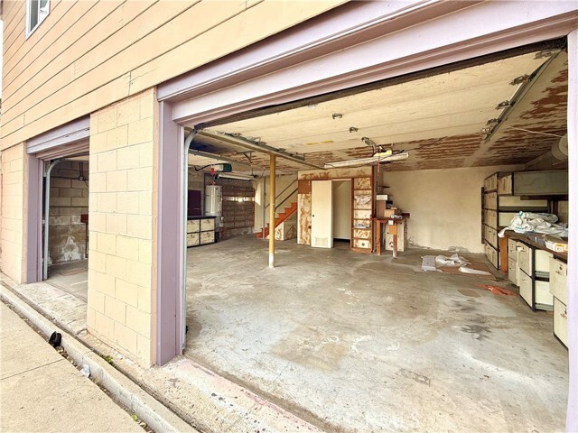 Building Photo - 3159 Del Mar Ave