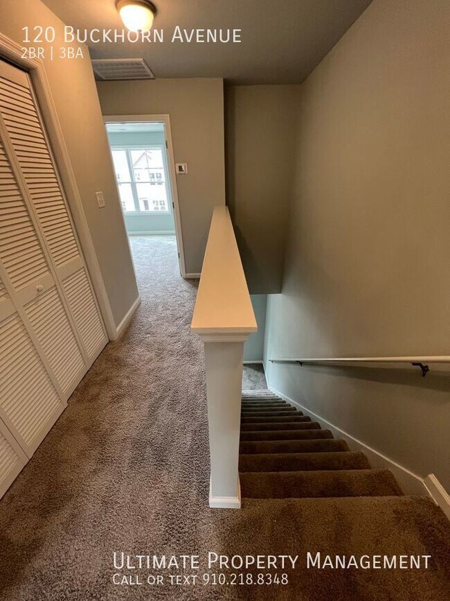 Building Photo - 2BR/3BA Townhome Available for Rent in Hol...