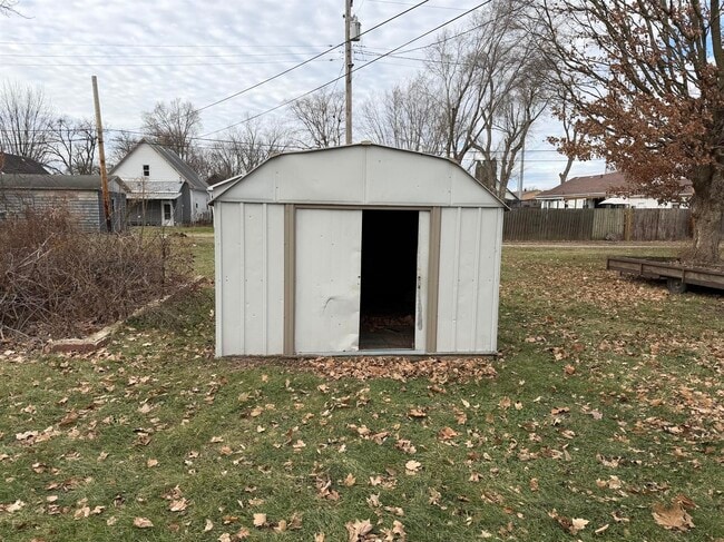 Building Photo - 208 Stroup-