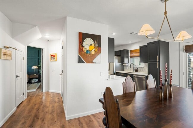 Building Photo - 6208 Perlita Dr