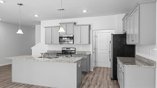 Building Photo - 7573 Knoll Hollow Rd