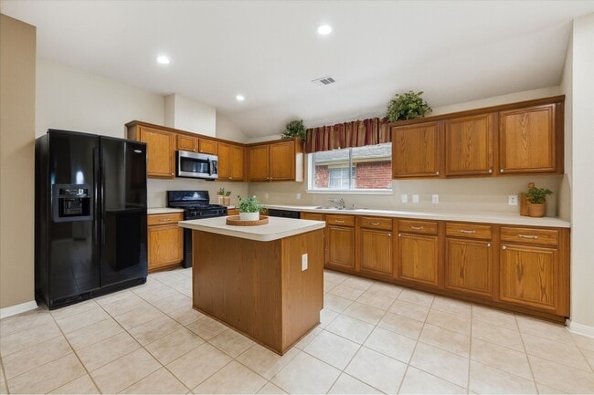 Building Photo - 21551 Elm Hurst Ln