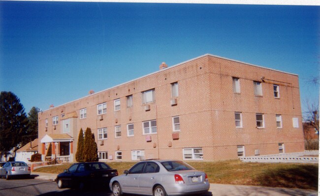 Building Photo - 1725 - 1739 Hoffnagle St