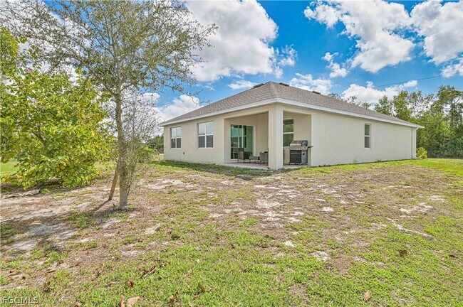 Building Photo - 1009 Jacaranda Pkwy E