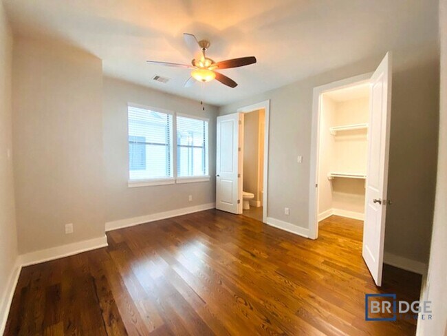 Building Photo - 2202 Arabelle St