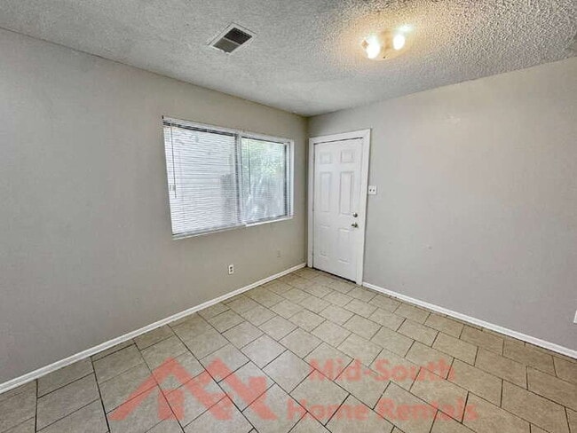 Building Photo - 4579 Buffer Dr