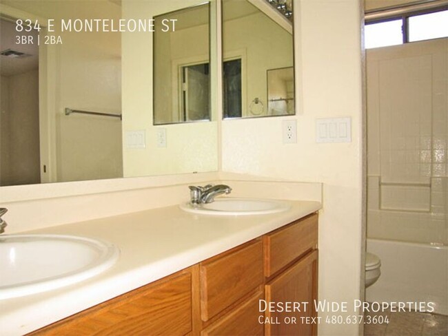 Building Photo - 834 E Monteleone St