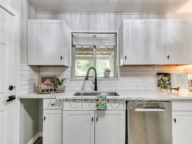 Building Photo - 2617 NW 37th St