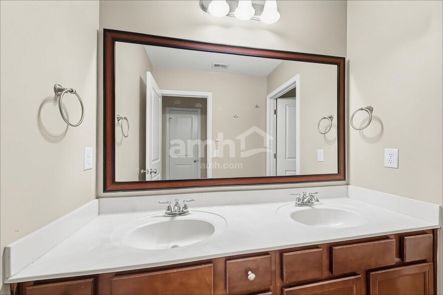 Building Photo - 51 Sand Valley Ct