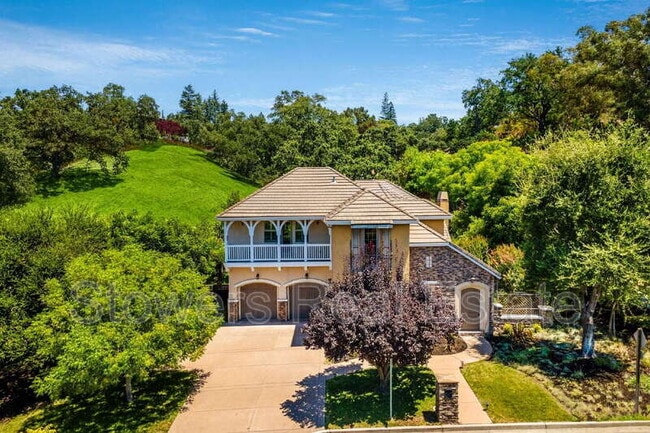 Primary Photo - 1301 Sugarloaf Dr