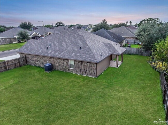 Building Photo - 26 Water Willow Dr