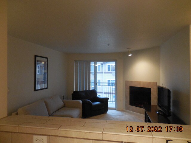 Building Photo - 750 NW 185th Ave