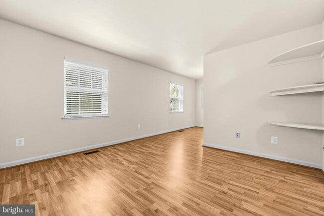 Building Photo - 8931 Park Forest Dr