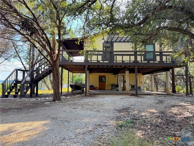 Building Photo - 776 Lookout Dr
