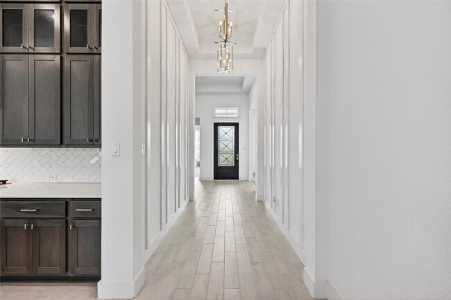 Building Photo - 32018 Crested Knl Ct