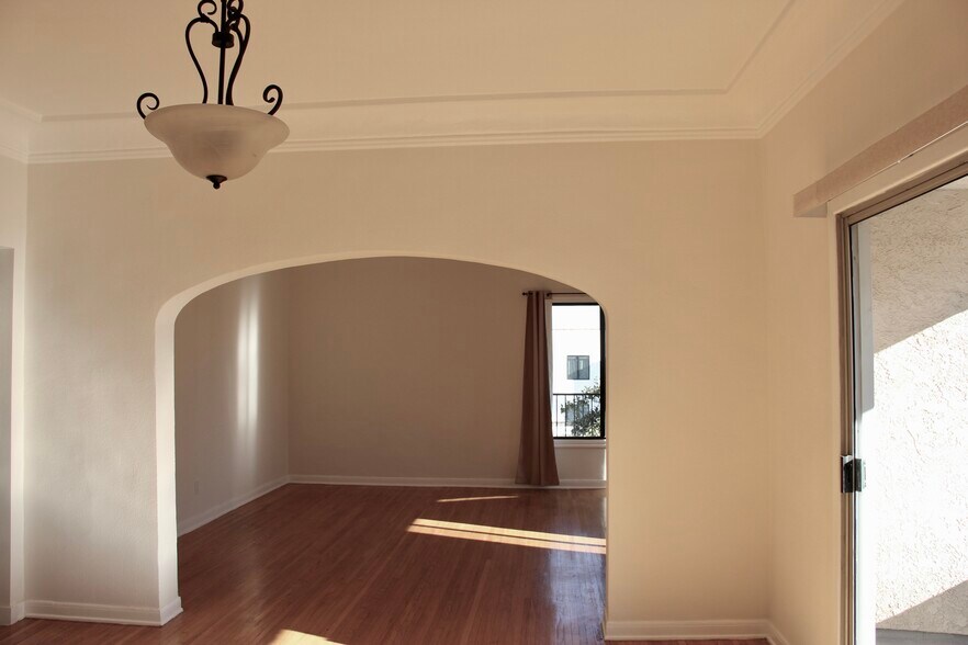 dining room to livingroom - 1239 S Hudson Ave