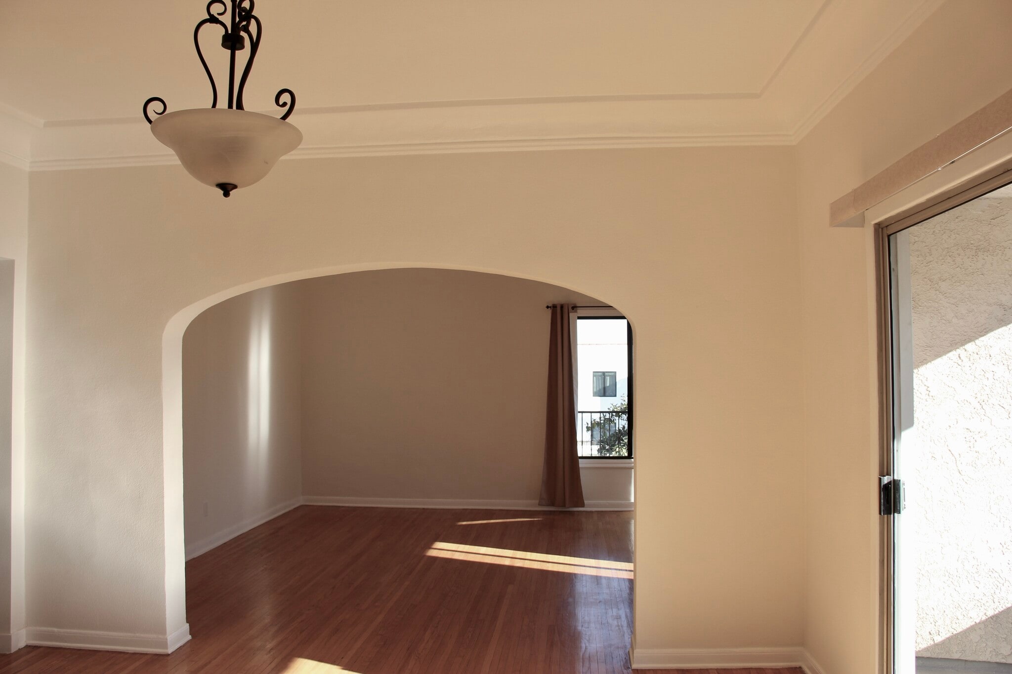 dining room to livingroom - 1239 S Hudson Ave