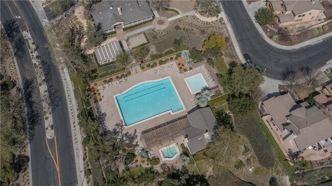 Building Photo - 27194 Red Maple St