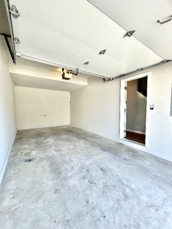 Building Photo - 123 High Pointe Dr