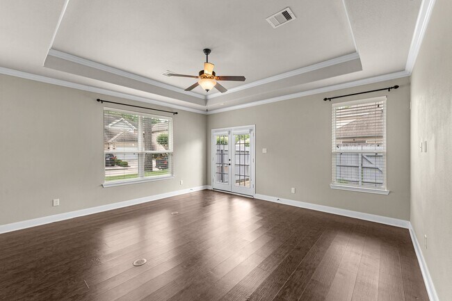 Building Photo - 2034 Que Manor Dr