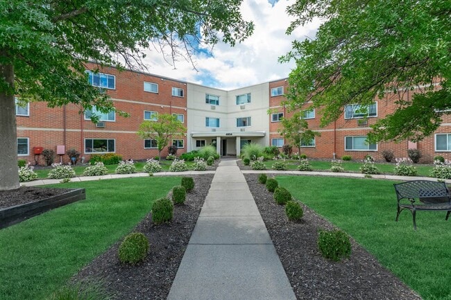 Building Photo - Norstar Apartments