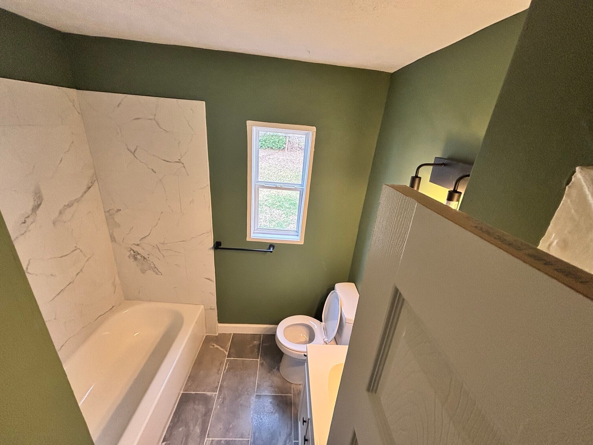 Building Photo - 1639 Dixdale Ave