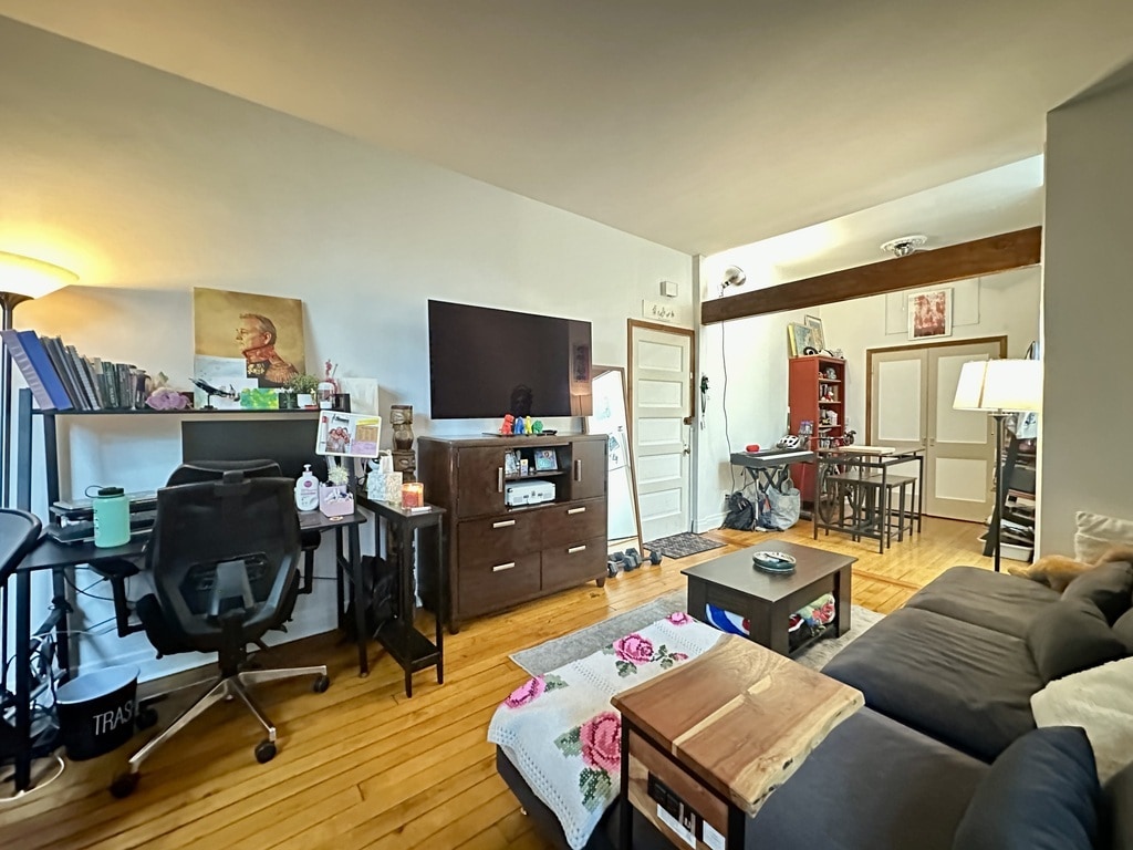 Building Photo - 1222 W Grace St