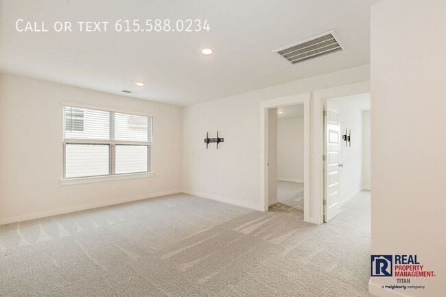 Building Photo - 1021 Ewell Farm Dr